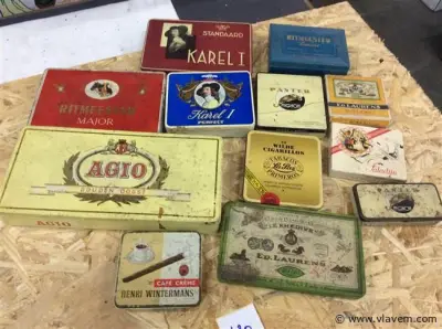 Lot dozen rookgerei divers – kavel bij Vlavem