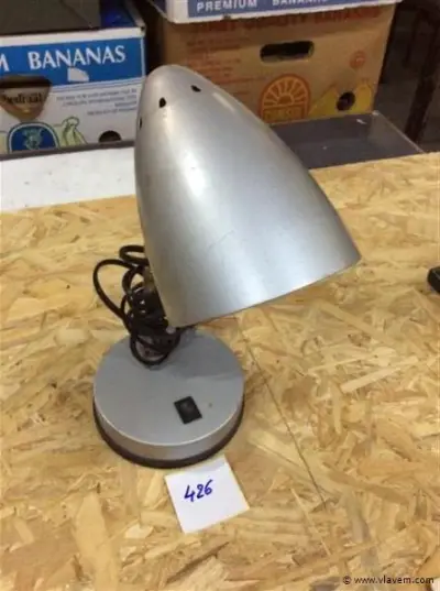 Bureaulamp – kavel bij Vlavem