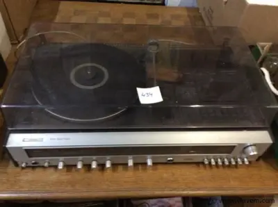Stereo Siera – kavel bij Vlavem