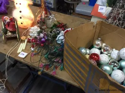 Lot kerstversiering – kavel bij Vlavem