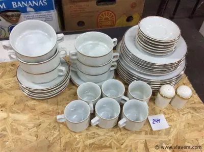 Servies – kavel bij Vlavem