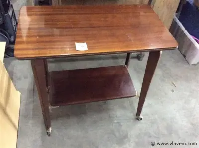 Vintage bijzettafel – kavel bij Vlavem