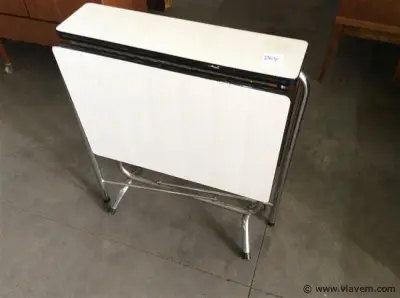 Vintage keukentafeltje – kavel bij Vlavem