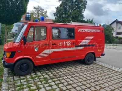 1 Tragkraftspritzenfahrzeug (TSF) – Daimler-Benz 602 KA – kavel bij Zoll-Auktion, Alling