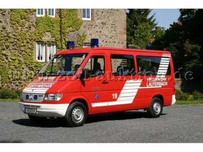 1 Mannschaftstransortwagen Mercedes Benz Sprinter 212 D – kavel bij Zoll-Auktion, Lauterbach (Hessen)