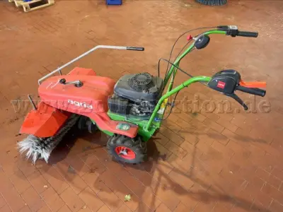 1 Agria 7100 mit Kehrbesen-Anbau – kavel bij Zoll-Auktion, Speyer