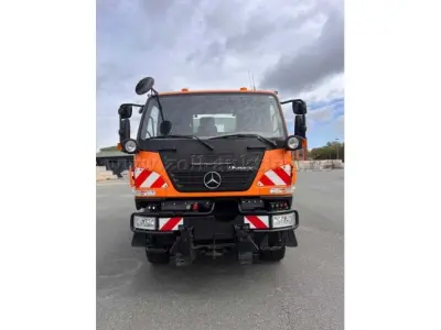 1 Unimog U 20 mit Kommunalausstattung und einem Container – kavel bij Zoll-Auktion, Ilsede