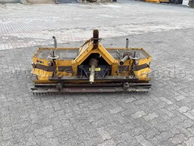 1 Schliesing Hartplatzpflegegerät Type 2000, Rüttellegge – kavel bij Zoll-Auktion, Winterberg