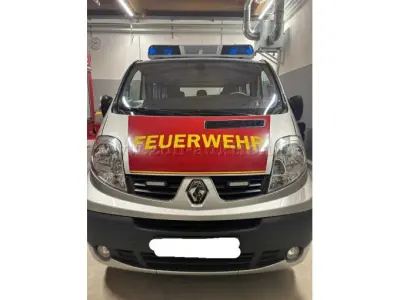1 Renault Trafic L1H1 – Feuerwehr-MTW – 8-Sitzer – 107 kW – 57.842 km – kavel bij Zoll-Auktion, Bad Lauchstädt, Goethestadt