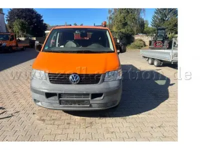 1 Transporter VW LKW offener Kasten, Doppelkabine, defekt - Teileträger – kavel bij Zoll-Auktion, Nidderau