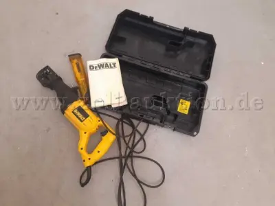 1 Dewalt Säbelsäge – kavel bij Zoll-Auktion, Güstrow