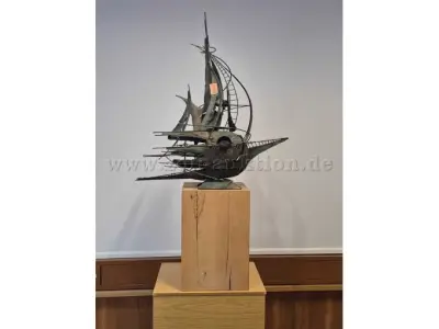 1 Kupferskulptur "Schiff" Nachbildung "Veliero Futurista" v. A. Di Giovanni – kavel bij Zoll-Auktion, Hagen