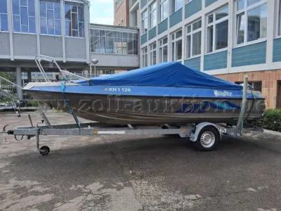 1 Motorboot Buster XXL by Fiskars, inklusive Trailer – kavel bij Zoll-Auktion, Konstanz