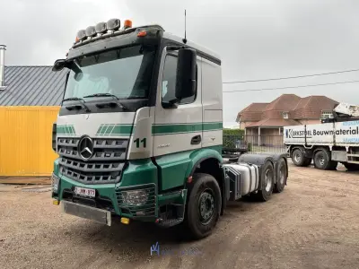 Wegens gedeeltelijke stopzetting activiteiten - Trekker MERCEDES-BENZ (2014), 2 vrachtwagens MAN, op – veiling bij VH Auctions