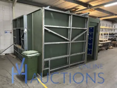 opstelling met locerkasten – kavel bij VH Auctions