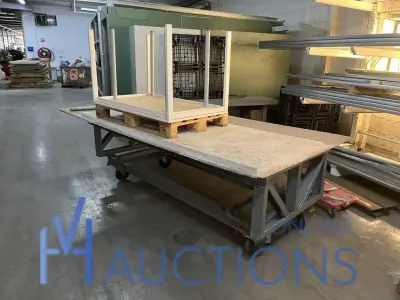 verrijdbare werktafel – kavel bij VH Auctions, Belgium