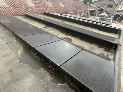 30 zonnepanelen JINKO - 420 Wp – kavel bij VH Auctions