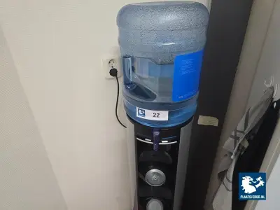 1 x Koudwaterbron met 6 x waterfles – kavel bij Plaats Je Bod, Hoorn