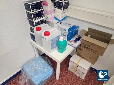 1 x Partij disposables en desinfectiematerialen – kavel bij Plaats Je Bod, Hoorn