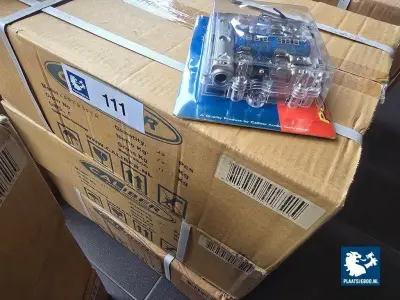 60 x Caliber zekeringen blok – kavel bij Plaats Je Bod, Heerhugowaard