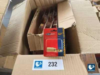 3 x Doos met ca. 450 st. Caliber vergulde ringterminals – kavel bij Plaats Je Bod, Heerhugowaard