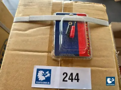 4 x Doos met ca. 400 st. Caliber Goldplated ringterminals with sleeve – kavel bij Plaats Je Bod, Heerhugowaard
