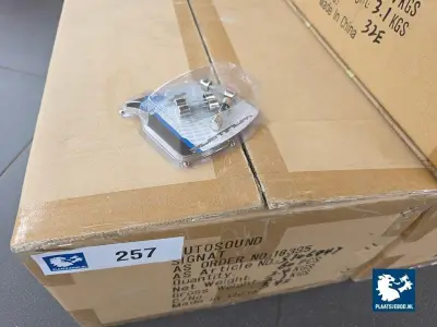 1 x Doos met ca. 60 st. SIGNAT glaszekeringen in blisterverpakking à 4 st – kavel bij Plaats Je Bod, Heerhugowaard