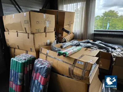 1 x Grote partij Caliber hoedenplankbekleding – kavel bij Plaats Je Bod, Heerhugowaard