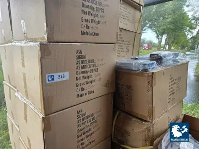 1 x Grote partij SIGNAT RCA verleng- en connectorkabels in blisterverpakking in ca. 30 dozen – kavel bij Plaats Je Bod, Heerhugowaard