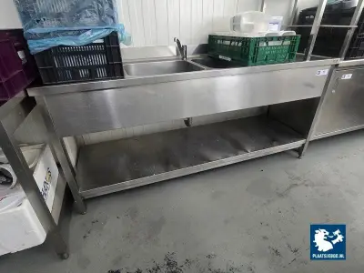 1 x Beuk RVS werktafel met dubbele wasbak en mengkraan – kavel bij Plaats Je Bod, Harmelen