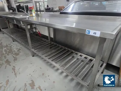 1 x RVS werktafel met dubbele spoelbak en mengkraan – kavel bij Plaats Je Bod, Harmelen