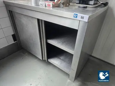 1 x RVS werktafel/schuifdeurkast – kavel bij Plaats Je Bod, Harmelen
