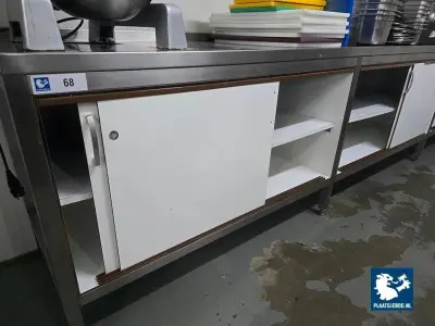 1 x RVS werktafel voorzien van 6 volkern kunststof schuifdeuren en 3 laden – kavel bij Plaats Je Bod, Harmelen