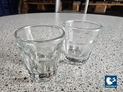 1 x Partij shotglazen in 1 x krat – kavel bij Plaats Je Bod, Harmelen