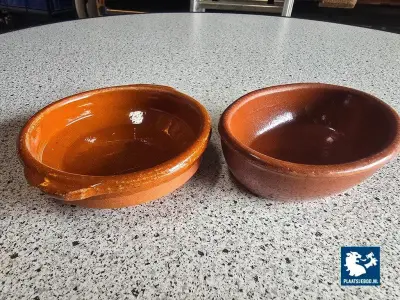 1 x Partij (2 soorten) Terracotta bakjes in 1 x krat – kavel bij Plaats Je Bod, Harmelen
