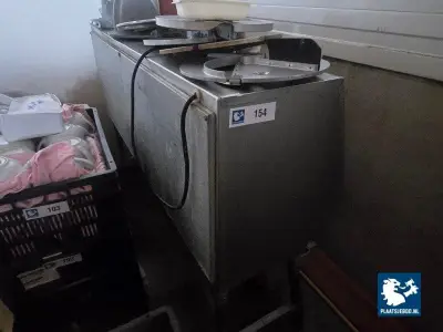 1 x Groentesnijmachine met toebehoren – kavel bij Plaats Je Bod, Harmelen