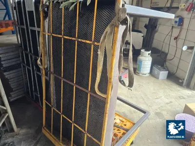 3 x BBQ op verrijdbare kar – kavel bij Plaats Je Bod, Harmelen