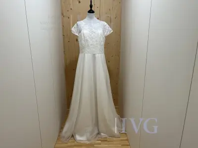 Brautkleid ELEMENTAR BRAUTKLEIDER Naomi – kavel bij IVG, Amstetten