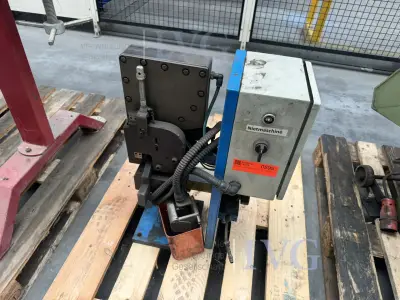 Nietmaschine BTM 0281-2 – kavel bij IVG, Gaimersheim