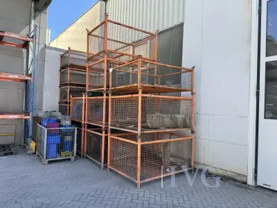 Gitterboxen (orange) EIGENBAU – kavel bij IVG, Gaimersheim