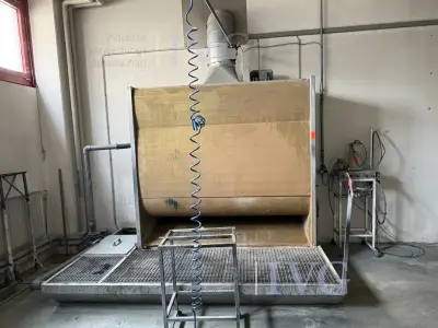 Rückwandabsauganlage HÖCKER POLYTECHNIK – kavel bij IVG, Freiberg