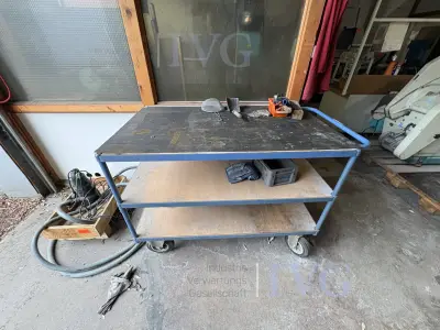 Etagenrollwagen FETRA – kavel bij IVG, Halle