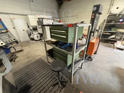 Stahl-Regal – kavel bij IVG, Halle