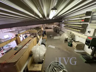 Emporeninhalt – kavel bij IVG, Halle