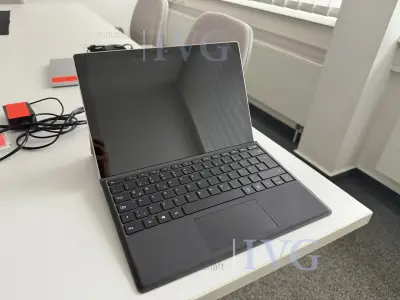 Surface MICROSOFT 1866 – kavel bij IVG, Preußisch Oldendorf