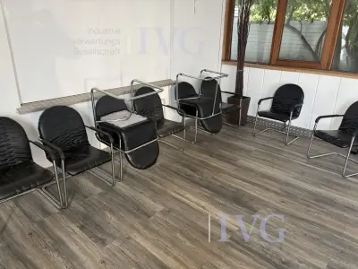 Schwinger (schwarz) – kavel bij IVG, Gütersloh