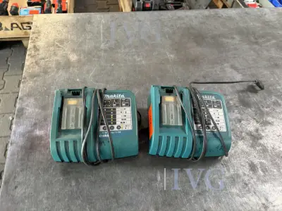 Ladegeräte MAKITA DC18RA – kavel bij IVG, Gütersloh
