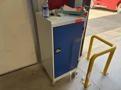 mobiler Stahl-Schrank 1-türig – kavel bij IVG, Einbeck