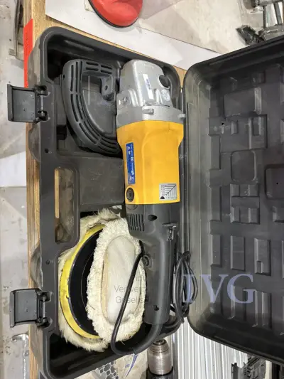Poliermaschine INTERTEK – kavel bij IVG, Einbeck