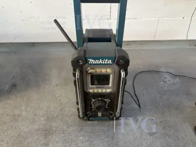 Akku-Radio MAKITA DMR 108 – kavel bij IVG, Gütersloh